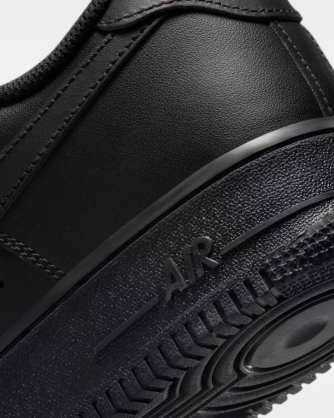 Nike Air Force 1 Low '07 'Triple Black'