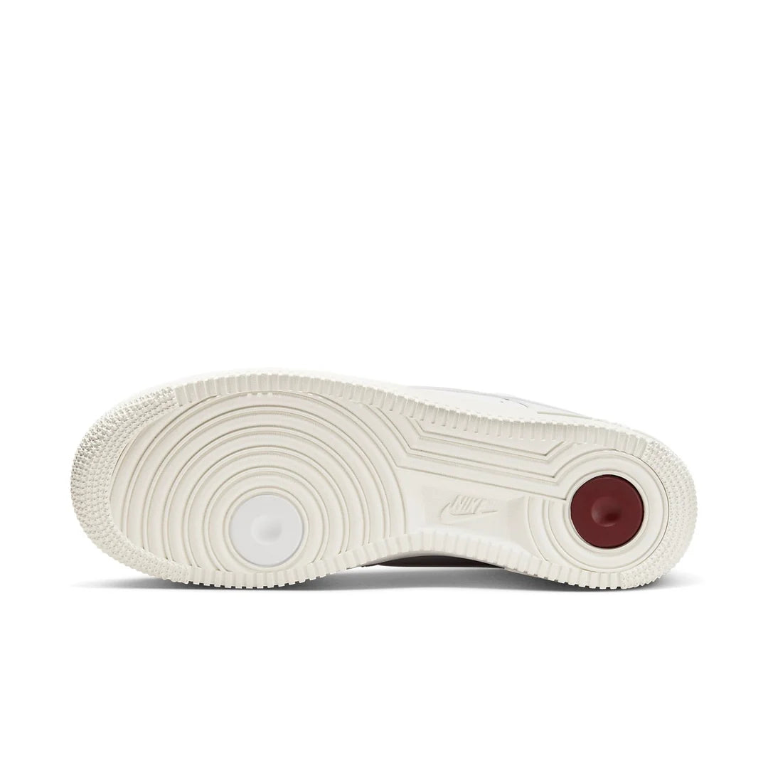 Nike Air Force 1 '07 LV8