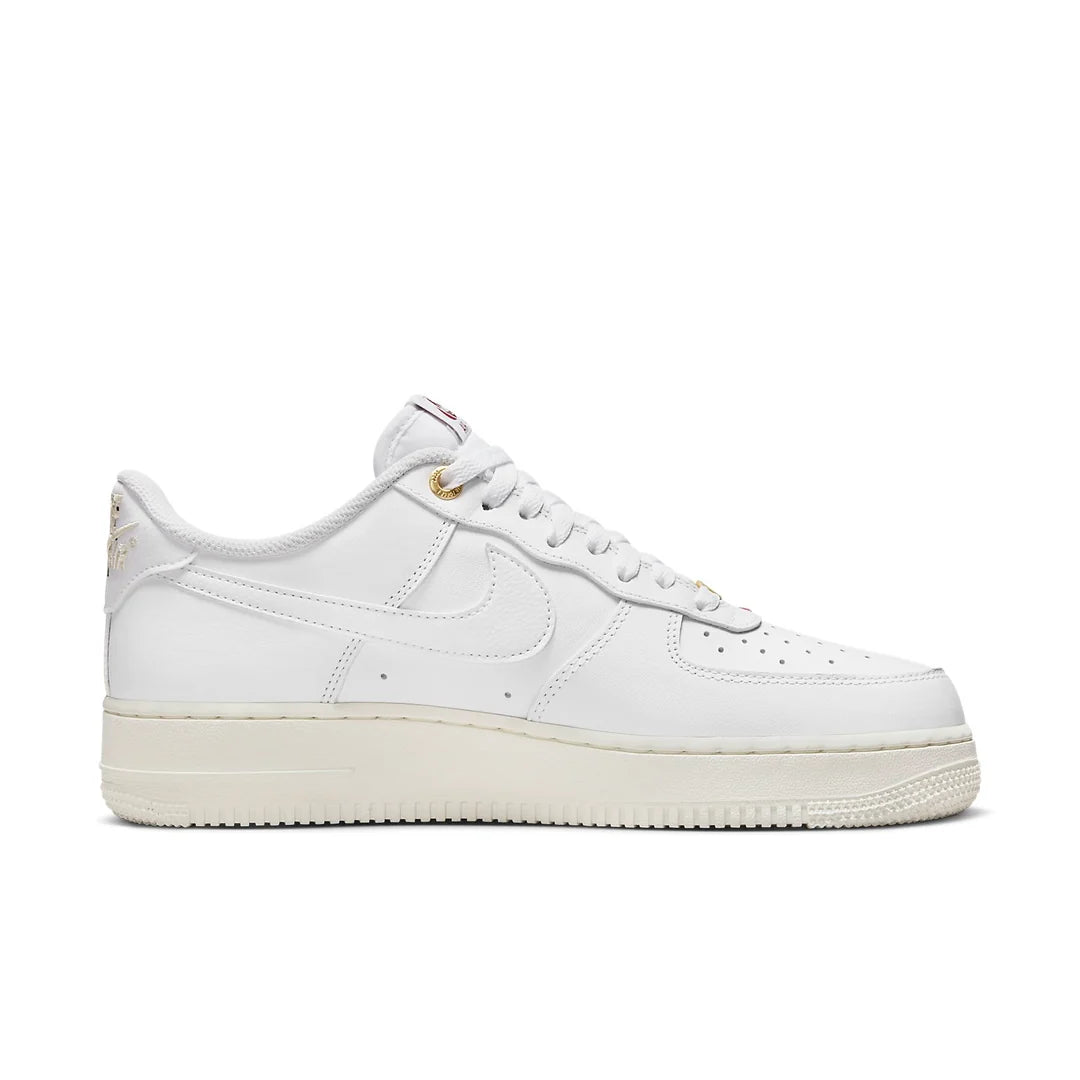 Nike Air Force 1 '07 LV8
