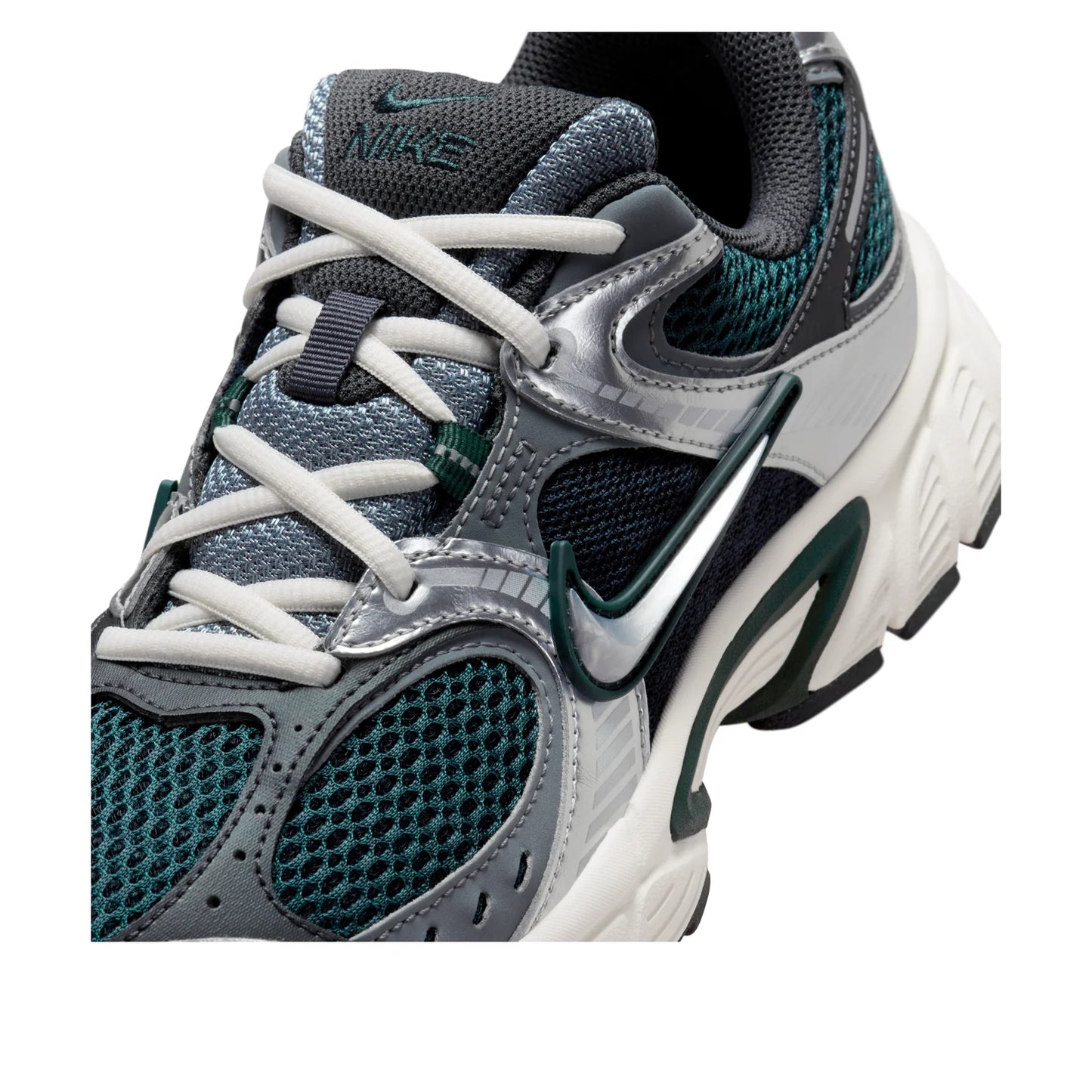Nike V5 RNR 'Seaweed Metallic Silver'