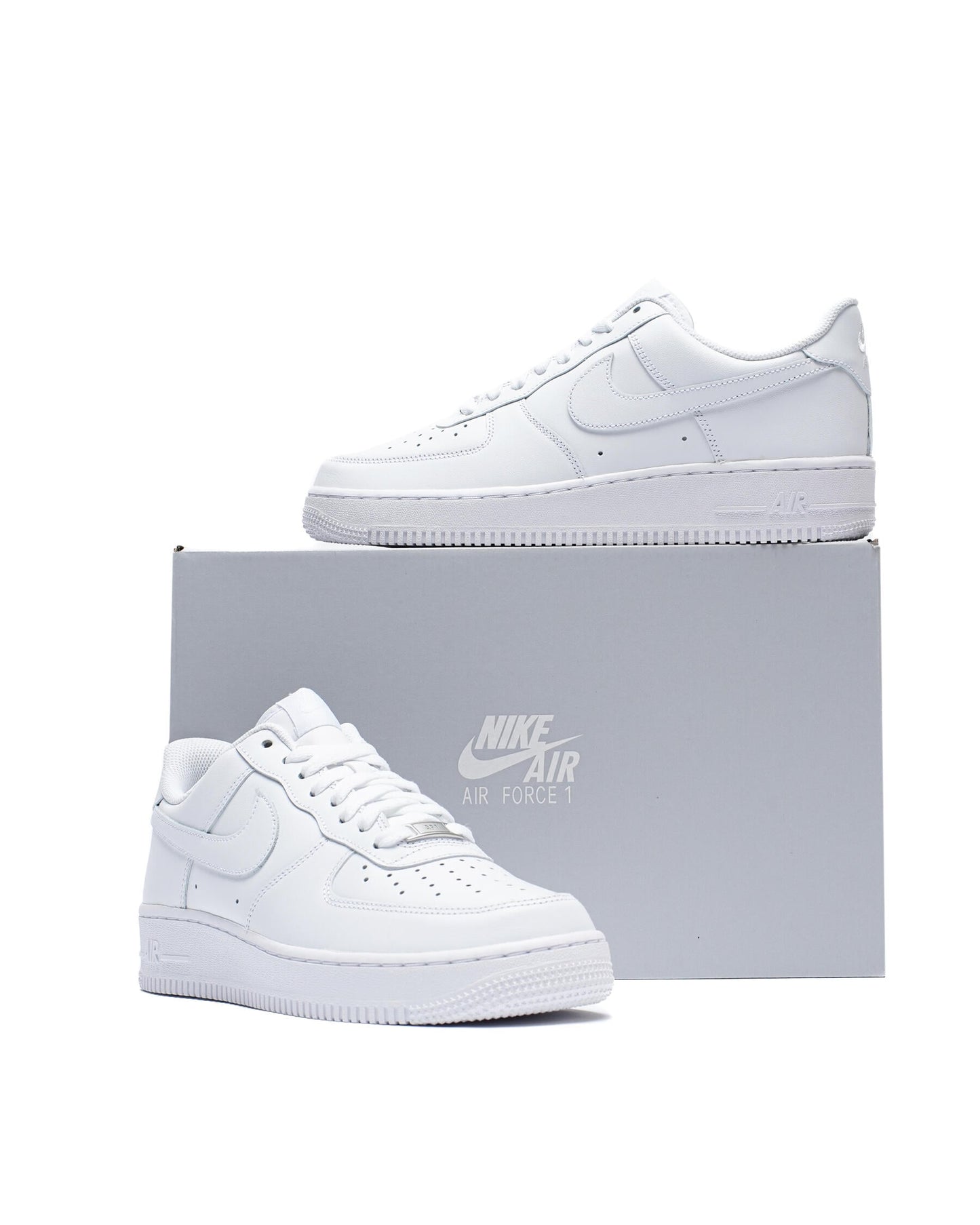 NIKE AIR FORCE 1 '07