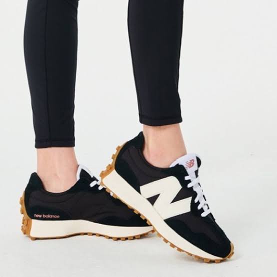 New Balance 327 'Black White Gum'