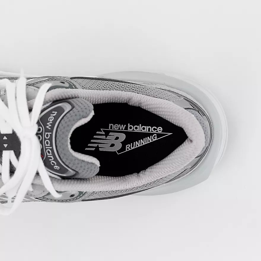 New Balance 990v6
