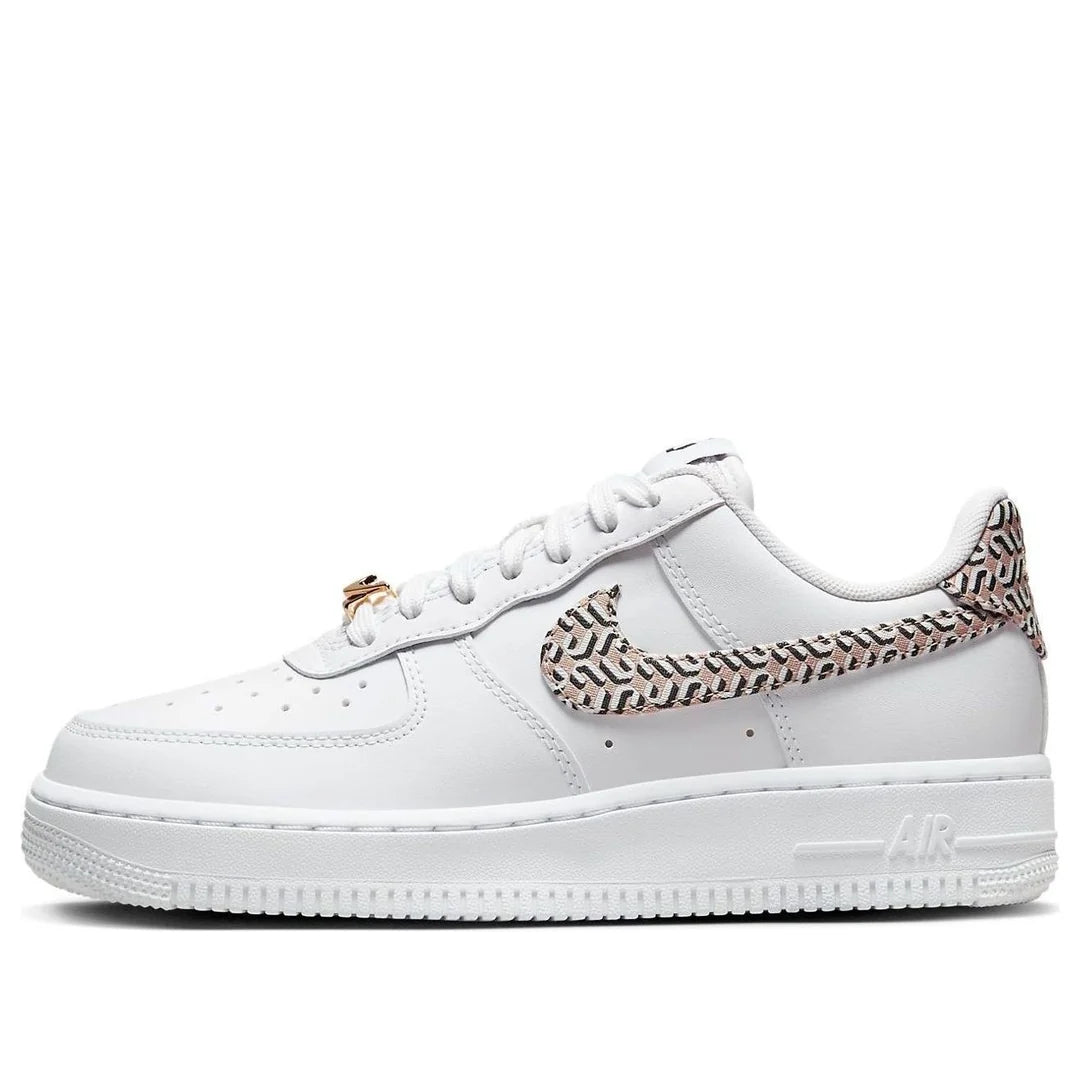 Nike Air Force 1 LX United in Victory Mujer