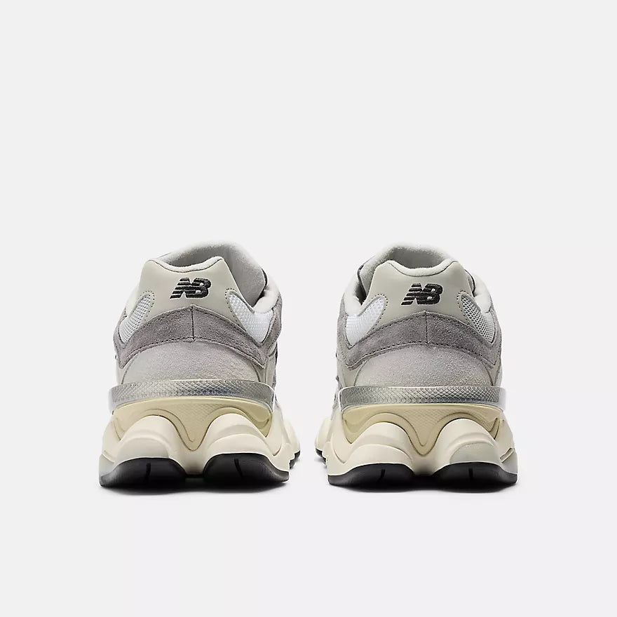 New Balance 9060 Mujer