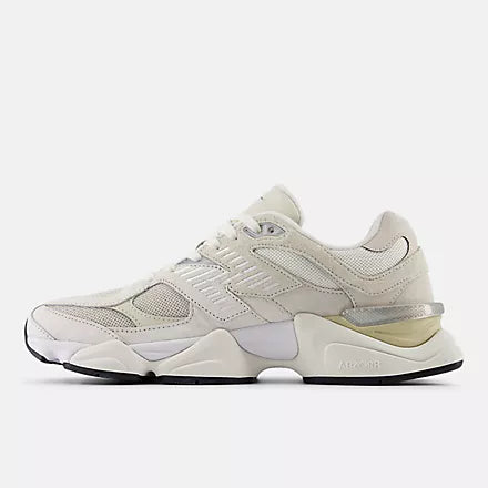 New Balance 9060 Sea Salt Moonbeam Mujer